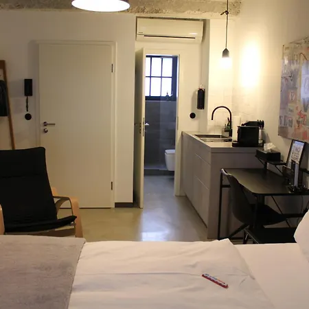 Square 20 Apartment