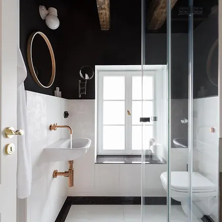 Square 20 Apartment