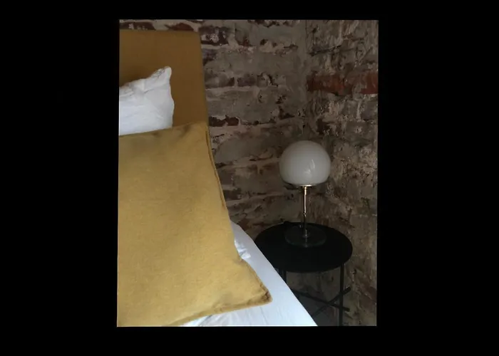 Square 20 * デュッセルドルフ