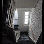 Square 20 * دوسلدورف